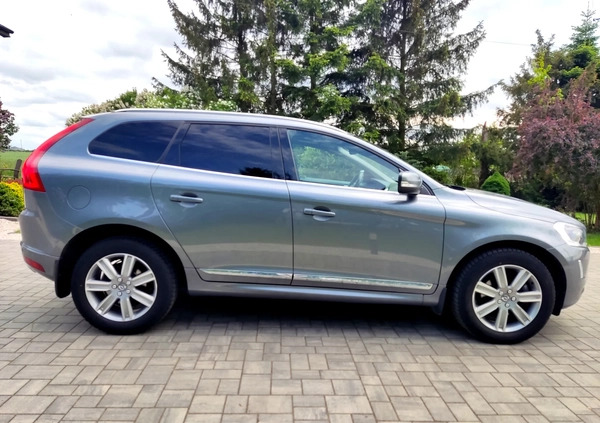 Volvo XC 60 cena 110700 przebieg: 92855, rok produkcji 2016 z Wasilków małe 781